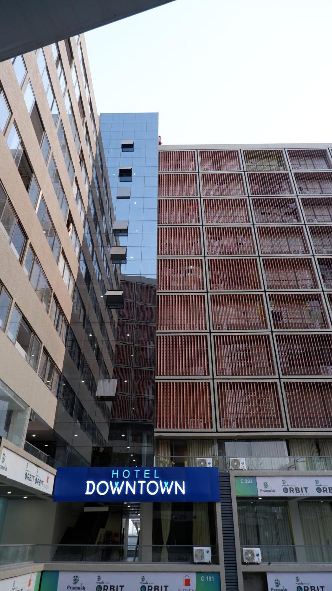 Hotel Downtown Gandhinagar Eksteriør billede